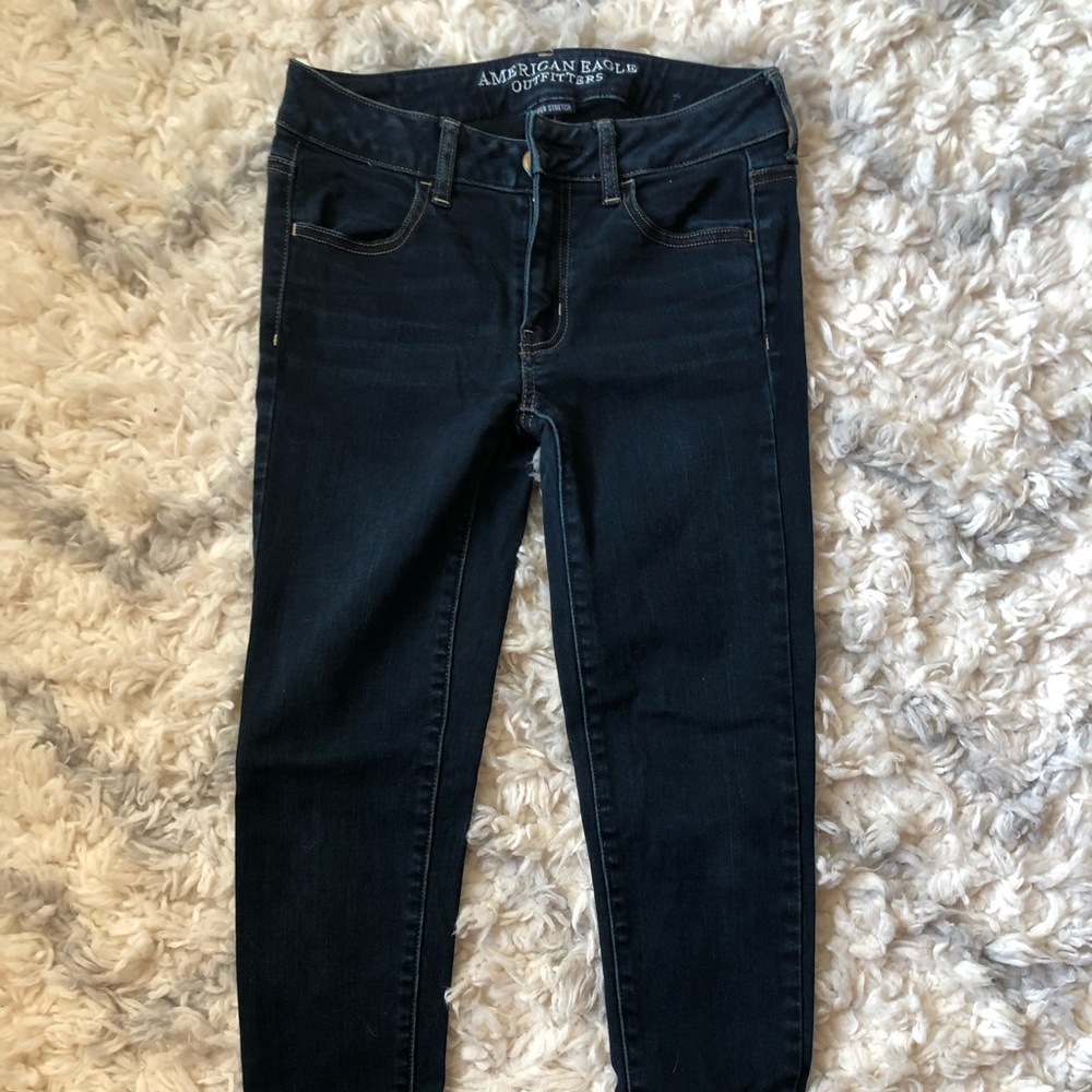 AMERICAN EAGLE DARK WASH JEGGING SIZE 2